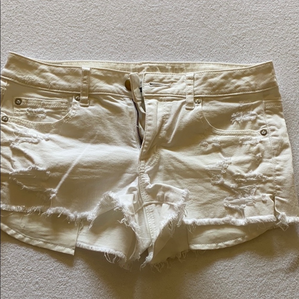 American Eagle Outfitters white shorts